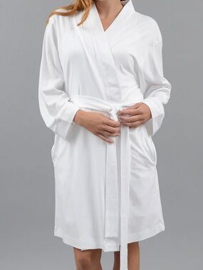 COTN WHITE CLASSIC SHORT KIMONO ROBE W/ BELT